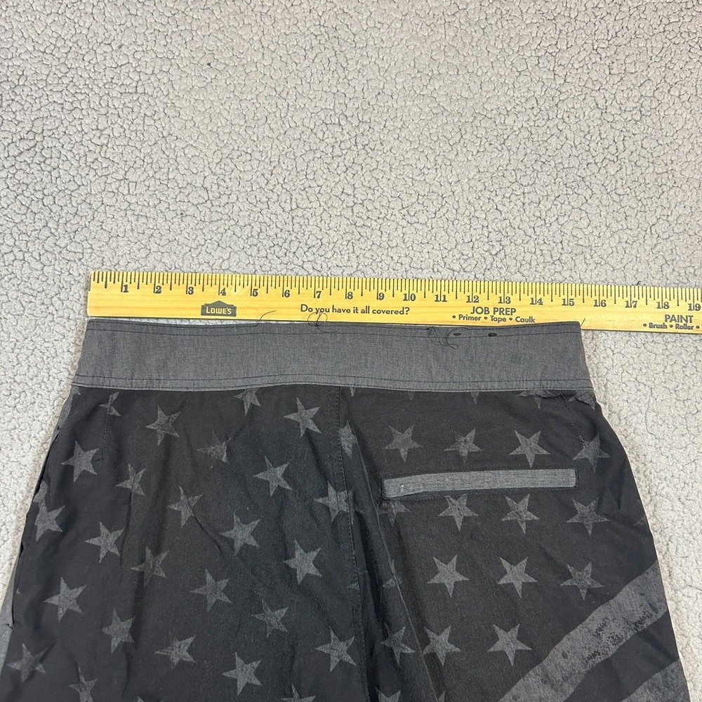 AFFLICTION Mens Size‎ 32 Liberty Stretch Boardshorts Charcoal Stars & Stripes - Picture 9 of 9